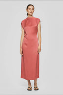 Clark-satijnen-jurk-MSCH-copenhagen-faded-rose-modelfoto-vooraanzicht-2