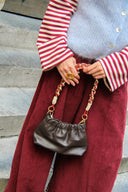 leonora-clutch-schoudertas-dark-brown-donkerbruin-sweet-like-you-lookfoto-vooraanzicht-3