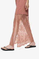 cambria-maxi-kanten-tshirt-jurk-apple-butter-moves-modelfoto-detail-1