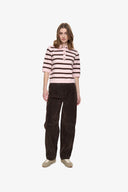 leonora-gestreepte-polo-top-parfait-pink-roze-moves-modelfoto-vooraanzicht-3
