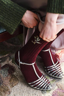 rosy-cotta-sokken-fig-red-becksondergaard-lookfoto-zijaanzicht-1