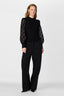 yasdotme-sweater-mesh-black-stippen-yas-model-vooraanzicht-3