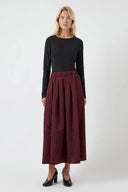 yascamie-midi-rok-port-royale-bordeaux-yas-modelfoto-vooraanzicht-1