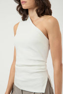 yasvenice-assymetrische-schouder-top-star-white-Y.A.S-modelfoto-detail-1