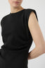 yaspina-jurk-black-yas-model-detail-1
