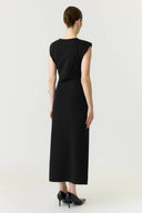 yaspina-maxi-jurk-black-zwart-yas-modelfoto-achteraanzicht-2