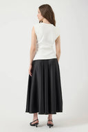 yaspina-t-shirt-star-white-yas-model-achteraanzicht-1