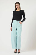 yaslua-barrel-denim-jeans-surf-spray-modelfoto-vooraanzicht-1