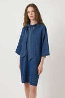 yaslira-denim-jeans-jurk-medium-blue-denim-yas-model-vooraanzicht-1