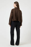 yasroyalee-korte-hemd-blouse-chocolate-brown-chocoladebruin-yas-modelfoto-achteraanzicht-2