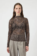 yaslacey-kanten-top-chocolate-brown-bruin-yas-modelfoto-vooraanzicht-1