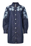 yaslinea-broderie-denim-jeans-jurk-medium-blue-denim-yas-productfoto-vooraanzicht-1