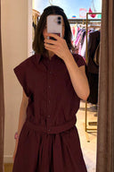 yastimber-gestreepte-cropped-hemd-blouse-bordeaux-fig-yas-spiegelfoto-vooraanzicht-5