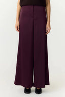yaspelana-satijnen-geklede-broek-fig-bordeaux-yas-modelfoto-vooraanzicht-2