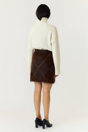 yasargy-geruite-mohair-gebreide-mini-rok-coffee-bean-yas-modelfoto-achteraanzicht-1