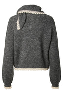 yasmillie-gebreide-sjaal-cardigan-grijs-yas-productfoto-achteraanzicht-1
