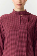yasmargo-geruite-hemd-blouse-bordeaux-yas-modelfoto-detail-vooraanzicht-3