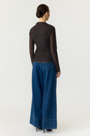 yaslunua-geruite-mesh-top-black-zwart-yas-modelfoto-achteraanzicht-1