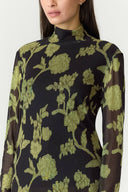yasshama-bloemen-mesh-col-top-zwart-yas-modelfoto-vooraanzicht-2