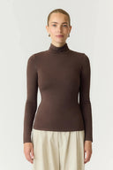 yaswoolan-jersey-col-top-chocolate-brown-Y.A.S-modelfoto-vooraanzicht-1