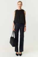 yasfrikke-mouwloze-fringe-top-bruin-yas-modelfoto-vooraanzicht-1