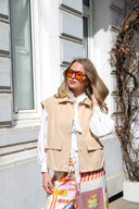 genevieve-effen-strik-hemd-blouse-white-sweet-like-you-modelfoto-vooraanzicht-1