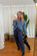 lia-gestreepte-lange-mouwen-t-shirt-sky-blue-navy-hemelsblauw-donkerblauw-sweet-like-you-spiegelfoto-vooraanzicht-3