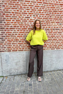 gennie-broek-mbym-coffee-brown-model-vooraanzicht-1