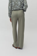 gennie-broek-mbym-shadow-model-achteraanzicht-1