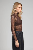 alibany-kanten-top-bruin-ange-modelfoto-zijaanzicht-1