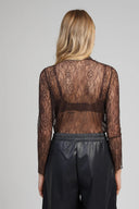 alibany-kanten-top-bruin-ange-modelfoto-achteraanzicht-1