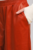 paskalina-nepleren-broek-red-ange-modelfoto-detail-1