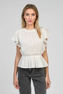 saleka-voile-blouse-cream-ange-modelfoto-vooraanzicht-1