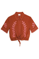 silona-knoop-hemd-blouse-caramel-an'ge-productfoto-vooraanzicht-1