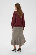 annemarie-batwing-gebreide-trui-chocolate-truffle-bordeaux-culture-modelfoto-achteraanzicht-1