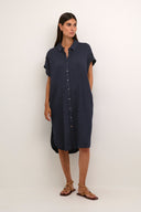 Elina-kaftan-jurk-lemon-meringue-salute-culture-modelfoto-vooraanzicht-2