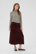 alexandra-jersey-col-top-culture-black-whitecap-stripe-modelfoto-vooraanzicht-3