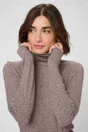 alexandra-jersey-col-top-culture-bordeaux-whitecap-stripe-model-vooraanzicht-3