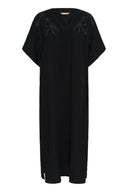 ellis-elina-maxi-jurk-black-culture-productfoto-vooraanzicht-1