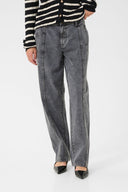 carlina-denim-jeans-broek-dark-gull-gray-wash-culture-model-vooraanzicht-2