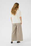 base-gith-t-shirt-spring-gardenia-culture-model-achteraanzicht-1