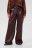 lilli-nepleren-broek-decadent-chocolate-culture-model-vooraanzicht-2
