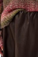 lilli-nepleren-midi-rok-coffee-bean-culture-modelfoto-detail-2