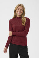 kiddy-gestreepte-col-trui-zinfandel-red-stripe-culture-modelfoto-vooraanzicht-1