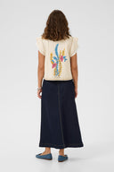 berglind-mouwloos-broderie-vest-culture-whitecap-modelfoto-achteraanzicht-1