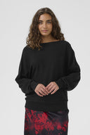 fay-batwing-gebreide-boothals-trui-black-zwart-culture-modelfoto-vooraanzicht-1