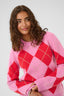 harlekin-argyle-trui-fuchsia-culture-modelfoto-detail-1