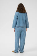 ayna-denim-hemd-blouse-blue-white-culture-modelfoto-achteraanzicht-1