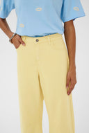 Brinnie-barrel-balloon-broek-lemon-meringue-culture-modelfoto-detail-1