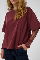 colum-katoenen-kanten-t-shirt-chocolate-truffle-bordeaux-culture-modelfoto-detail-1